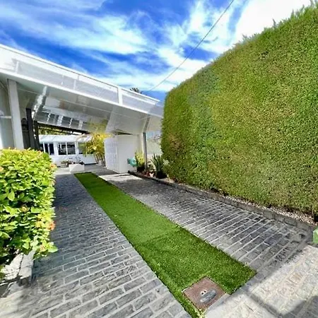 Casa Venezuela Con Piscina Climatizada Y Privada 別荘 *
